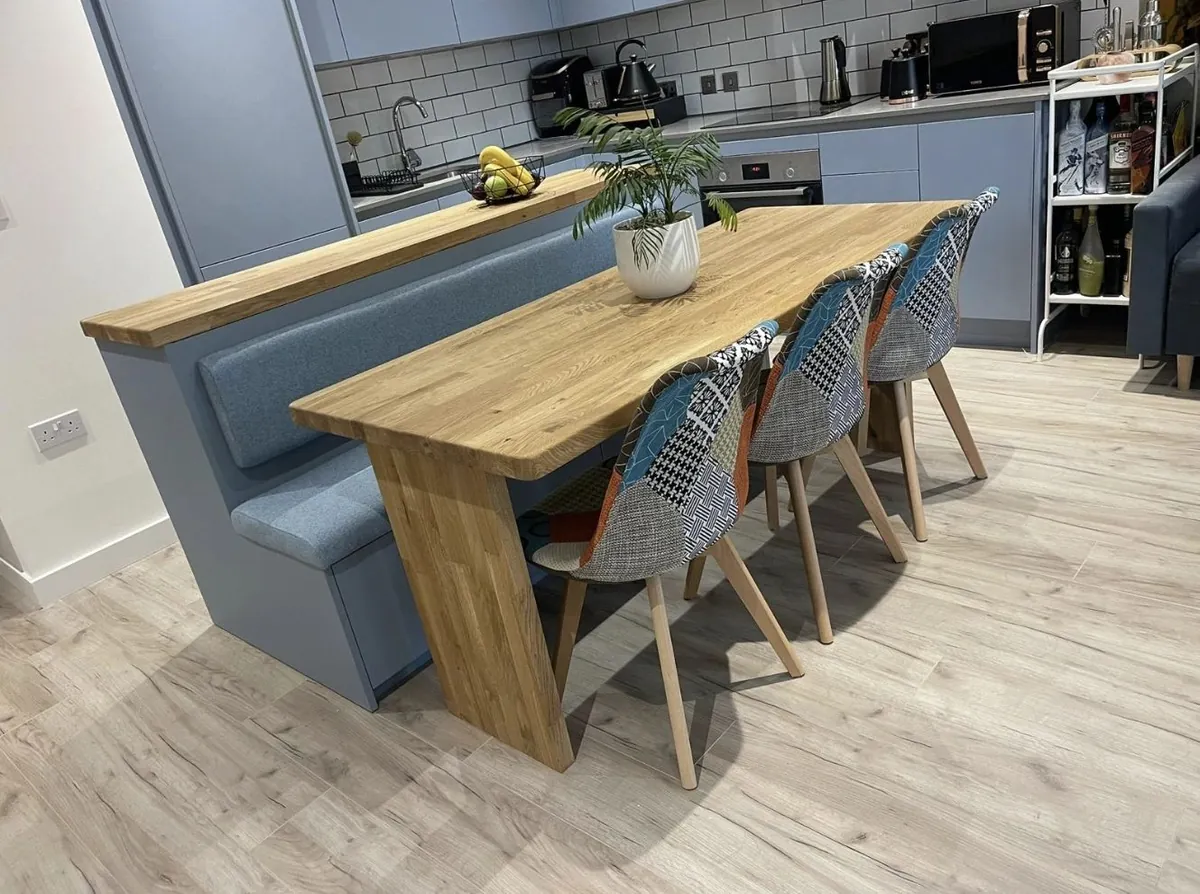 Oak breakfast bar with bench seating